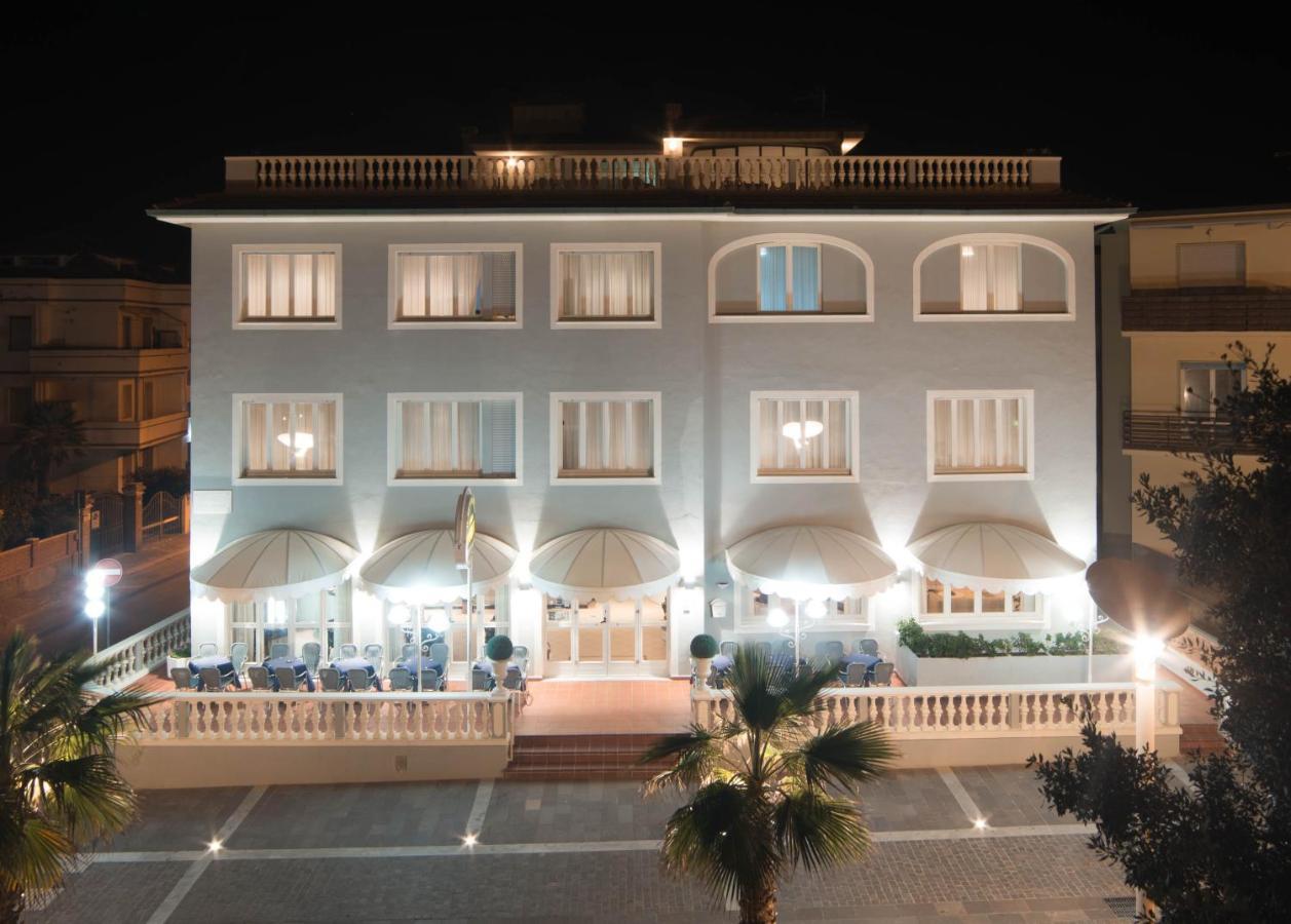 Hg Hotel Il Settebello Marina di Cecina Buitenkant foto