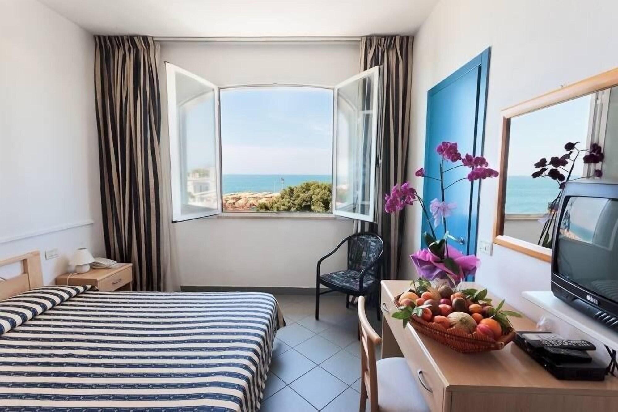 Hg Hotel Il Settebello Marina di Cecina Buitenkant foto