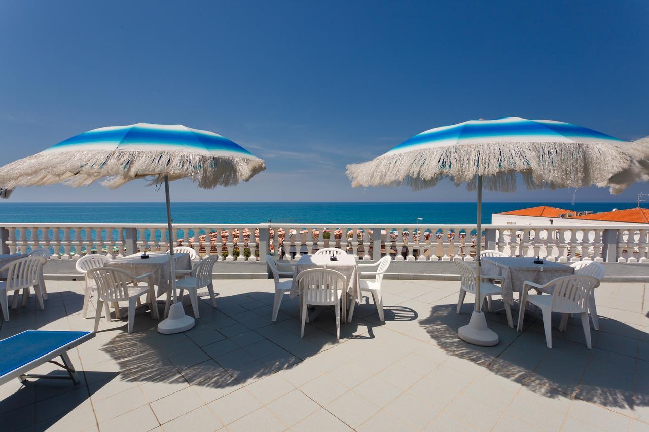 Hg Hotel Il Settebello Marina di Cecina Buitenkant foto